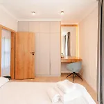Cometei 2 Apartment