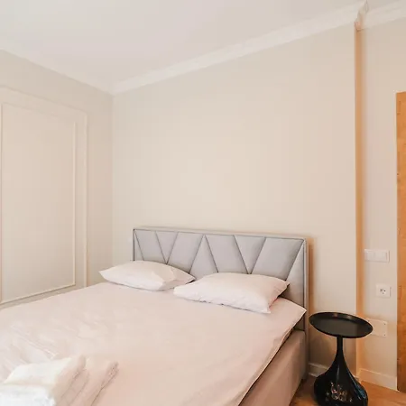 Cometei 2 アパート *