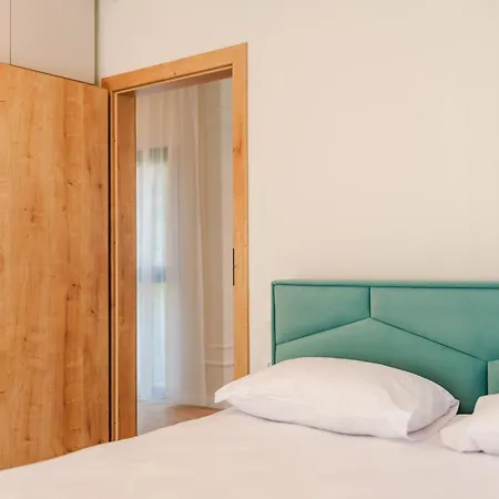 Cometei 2 アパート *