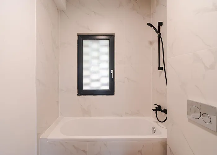 Apartament Cometei 2 *