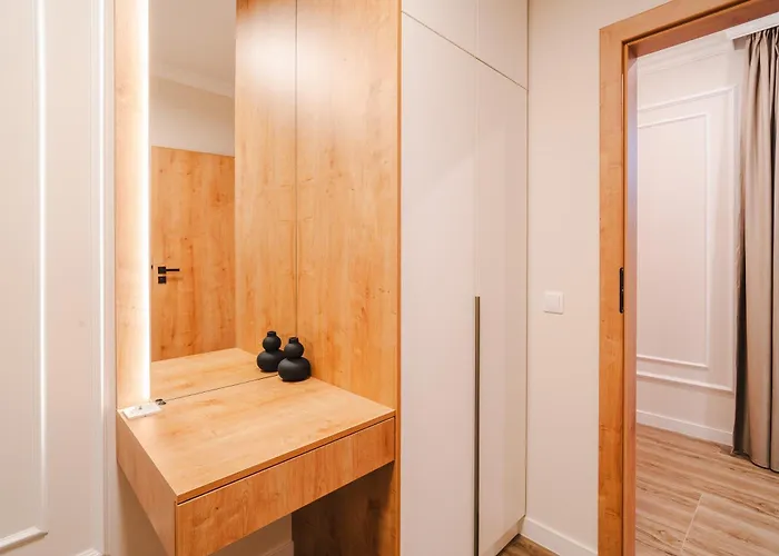 Cometei 2 Apartament